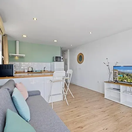 Apartment Sea View In
