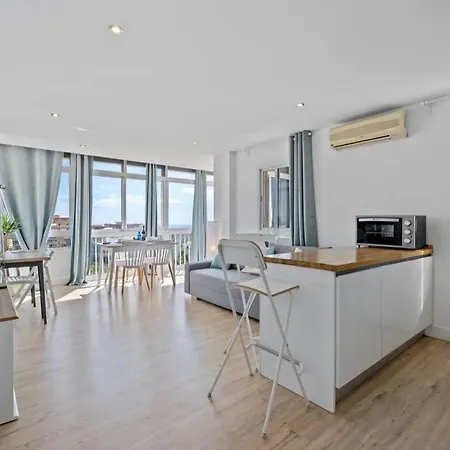 Sea View In Apartment *